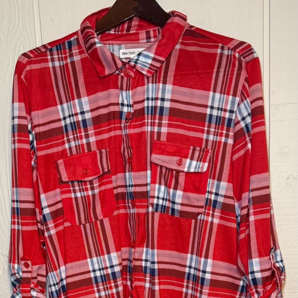 New York Laundry Women's Plaid Button Up Top Size 2X Red White Blue long sleeve